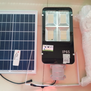 ĐÈN ĐƯỜNG NĂNG LƯỢNG MẶT TRỜI Jindian JD-E6200 (200W) 
